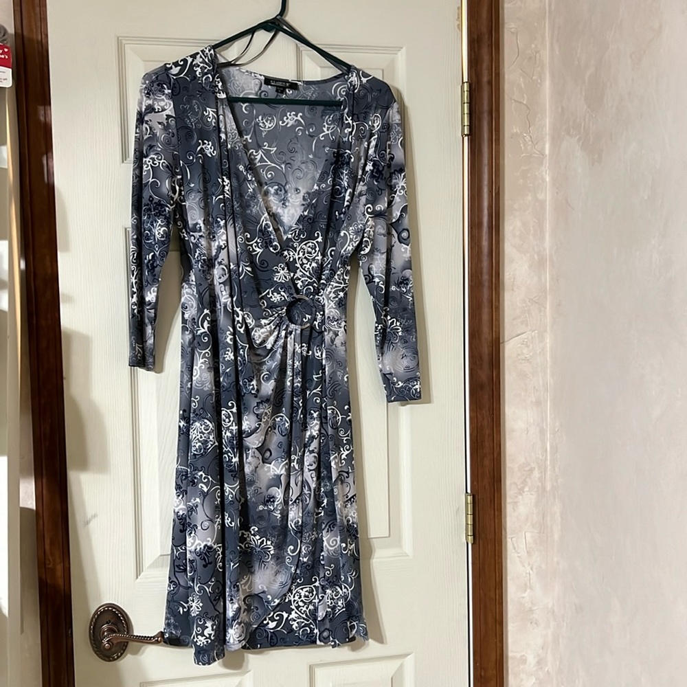 Glamour Women’s Egypt size 14.
